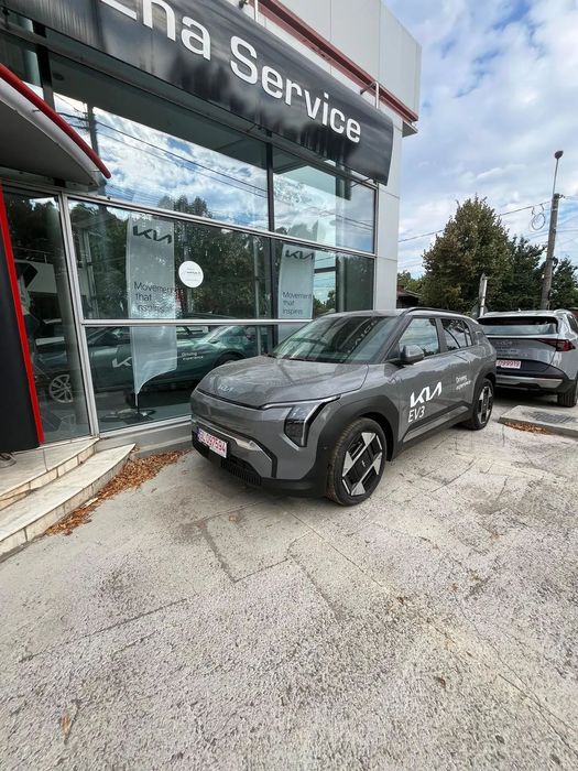 Kia EV3 Kia EV3 5 usi 81.4 kWh Earth 2 - cu reducere si remat 39990 EURO
