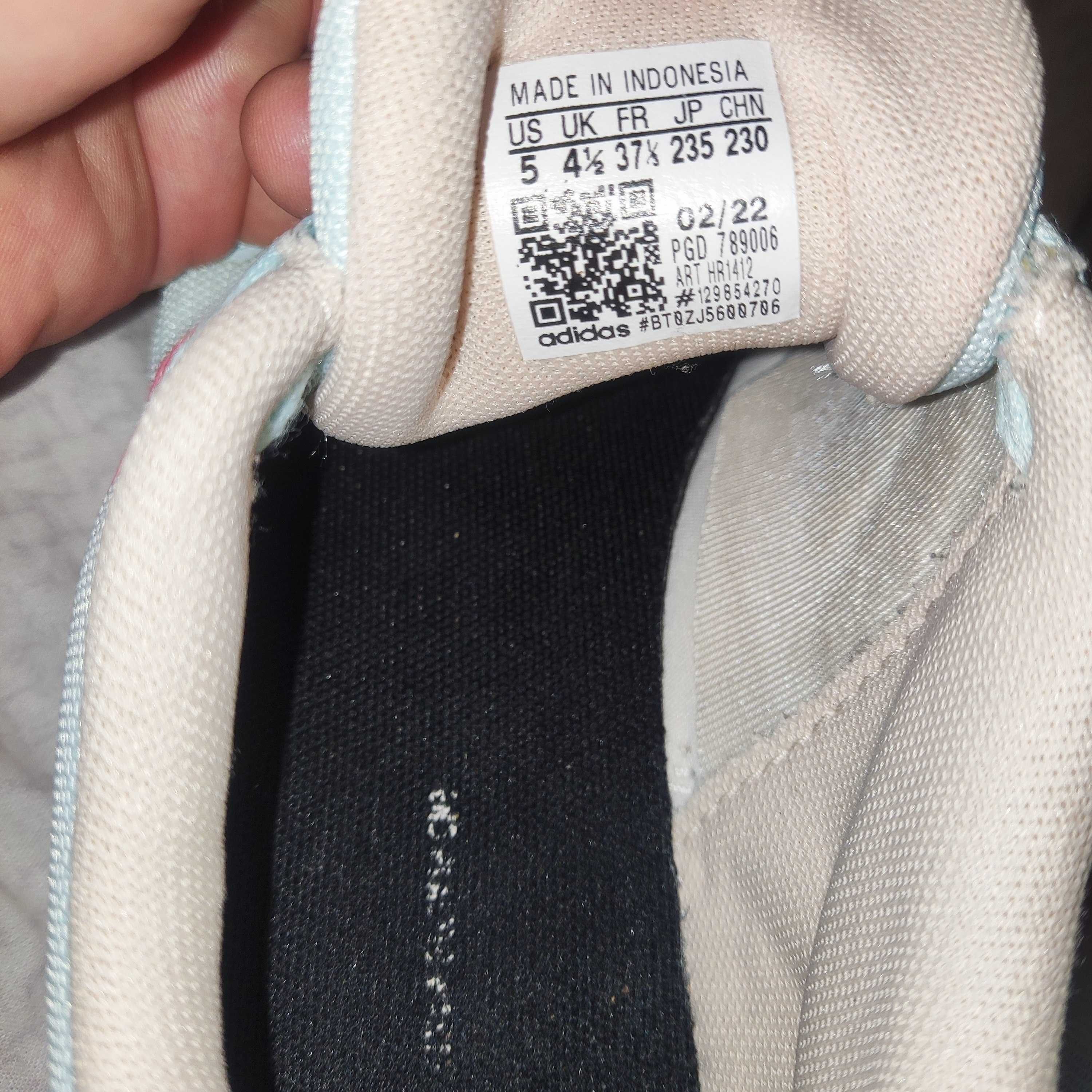 Маратонки Adidas Runfalcon 37.1/3 
23 - 23.5 см. стелка