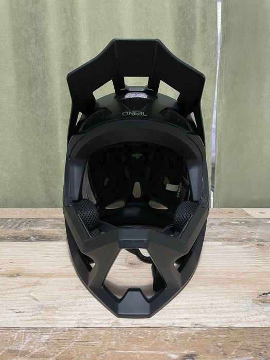 Vand casca oneal in stare foarte buna