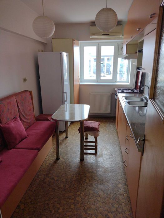 Proprietar închiriez termen lung ap. 2 camere decomandate Șos.Panduri