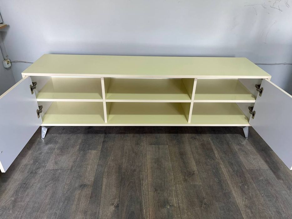 Пад тв тумба размер 1.60см 54см 40см акрилдан нархи 650 мин без да