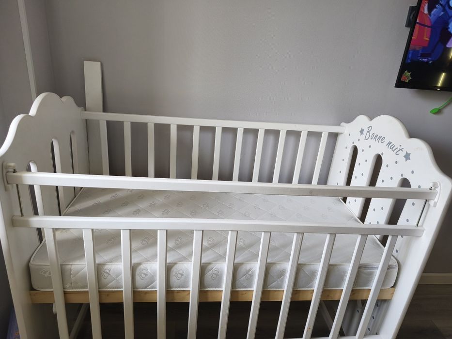 Продам новую детскую кроватку