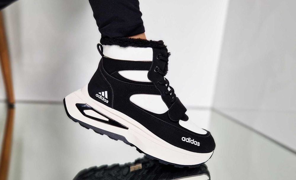 Дамски зимни спортни боти  Facebook Monika Ivanova