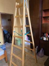 Професионална дървена стълба нова
