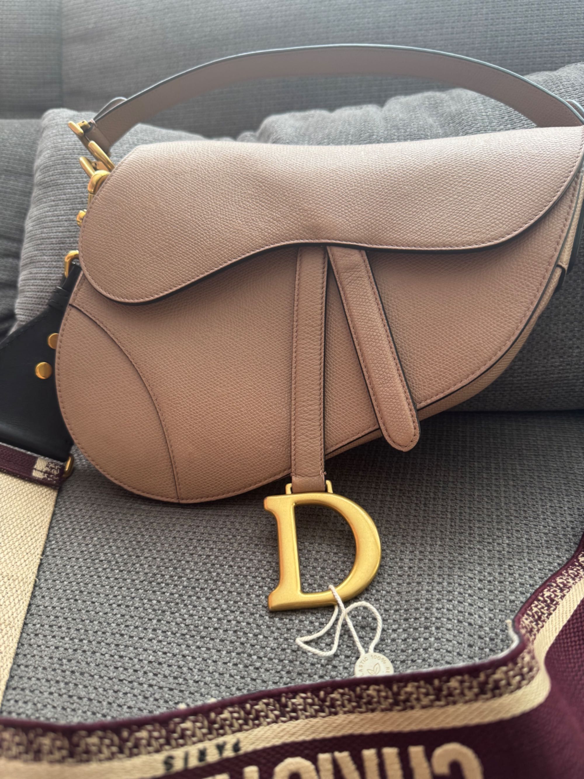 Dior Saddle, оригинал