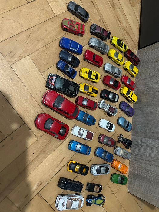Hot wheels matchbox колички