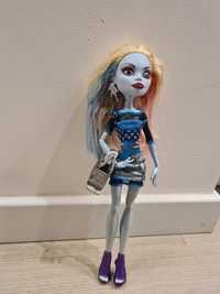 Vand papusa Monster High Abby Bominable