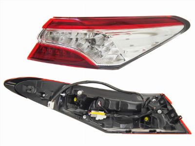 Фонарь задний Toyota Camry