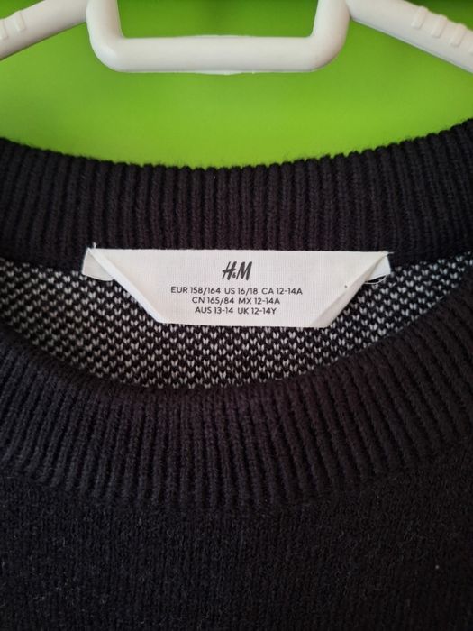 Pulover H&M, nu Zara