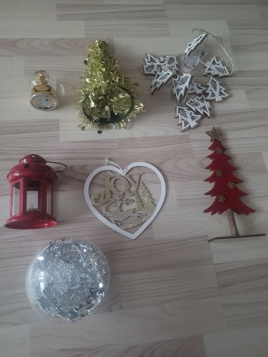 Decorațiuni Crăciun în stare perfecta!