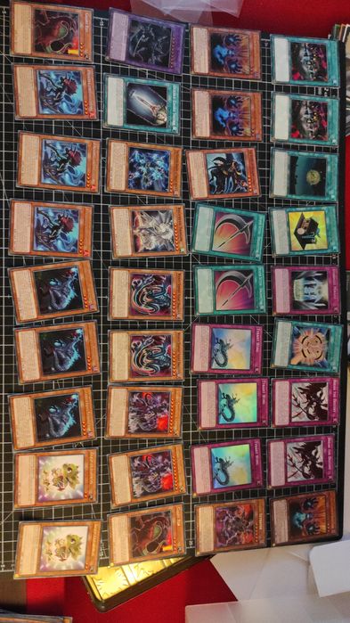 Cărți yu Gi Oh de vânzare