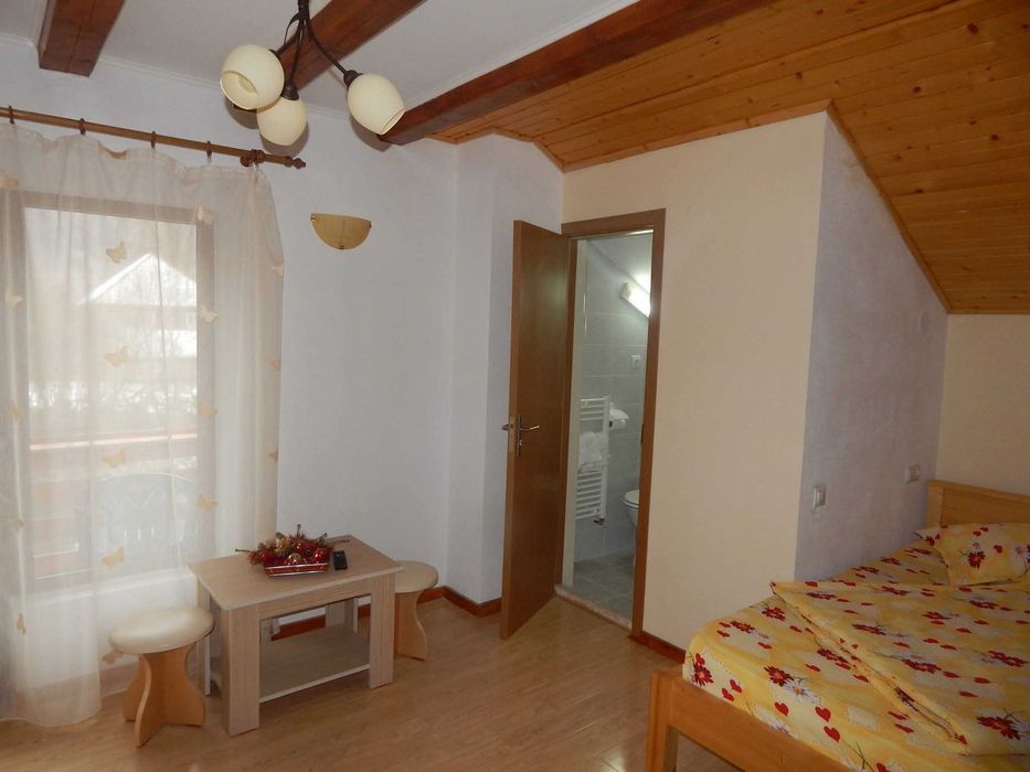 Închiriez casa de Revelion