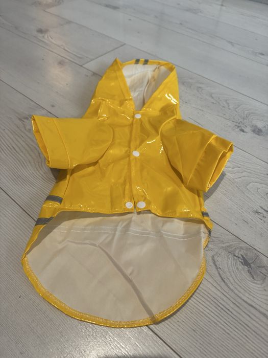 Продавам нови кучешки дрехи,кучешко елече, кучешки дъждобран