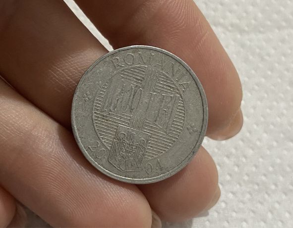 Vând monede de 100 LEI