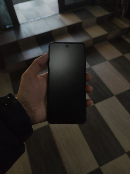 Продам Vivo Y28 8/256gb в отличном состоянии