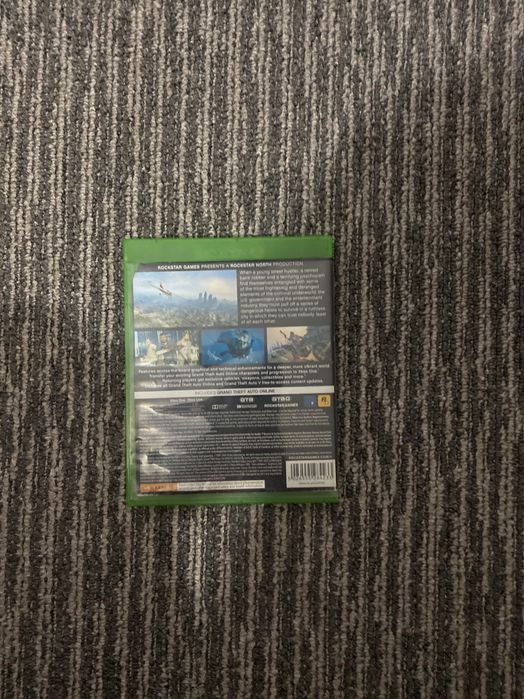 Vând gta5 în stare bună xbox one