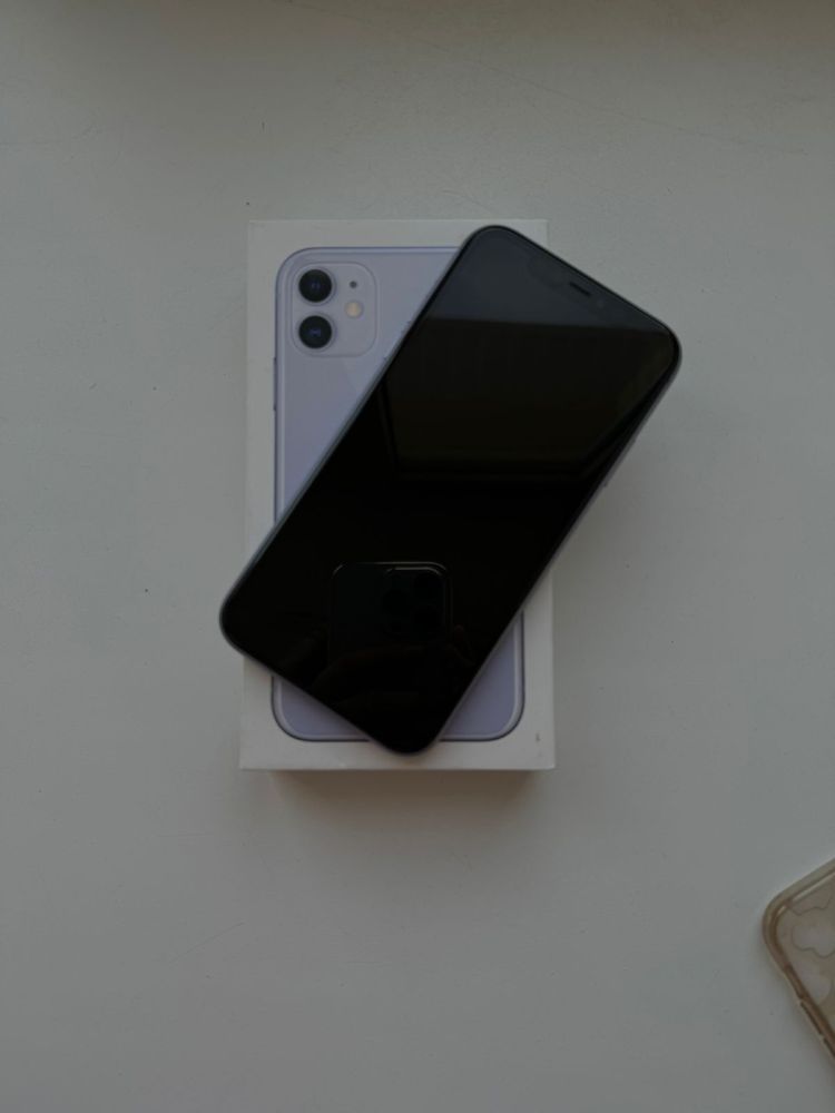 Продам iPhone 11