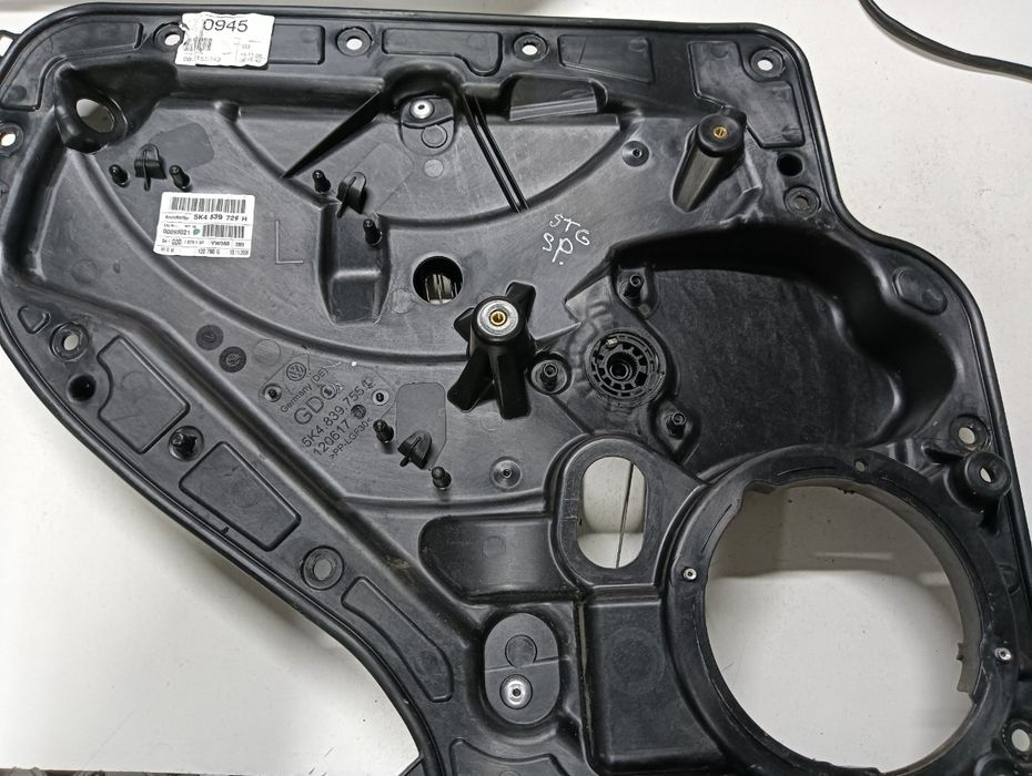 Macara geam electric  dreapta spate VOLKSWAGEN GOLF VI 5K1 2008 - 2013
