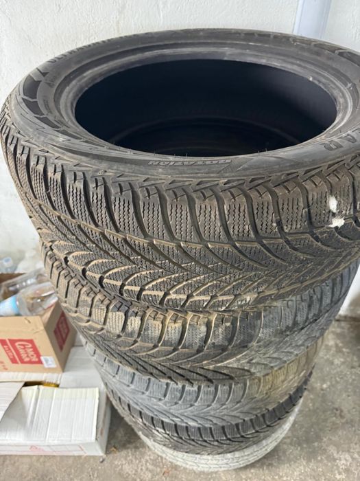 Покрышка 235-55R18