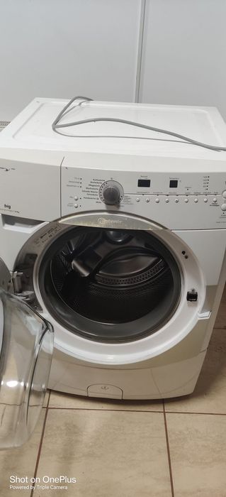 Vand mașina de spălat 10 kg