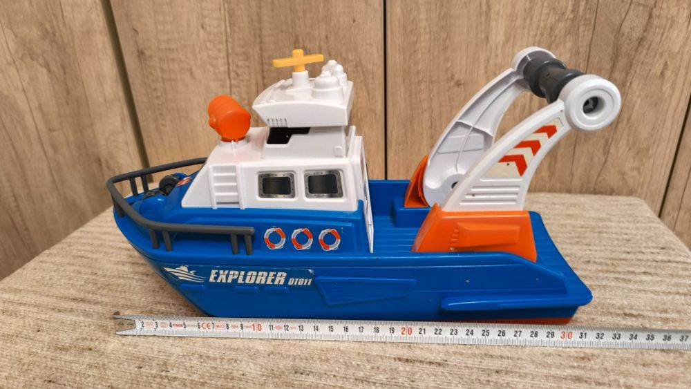 Barca de explorare Dickie cu submarin