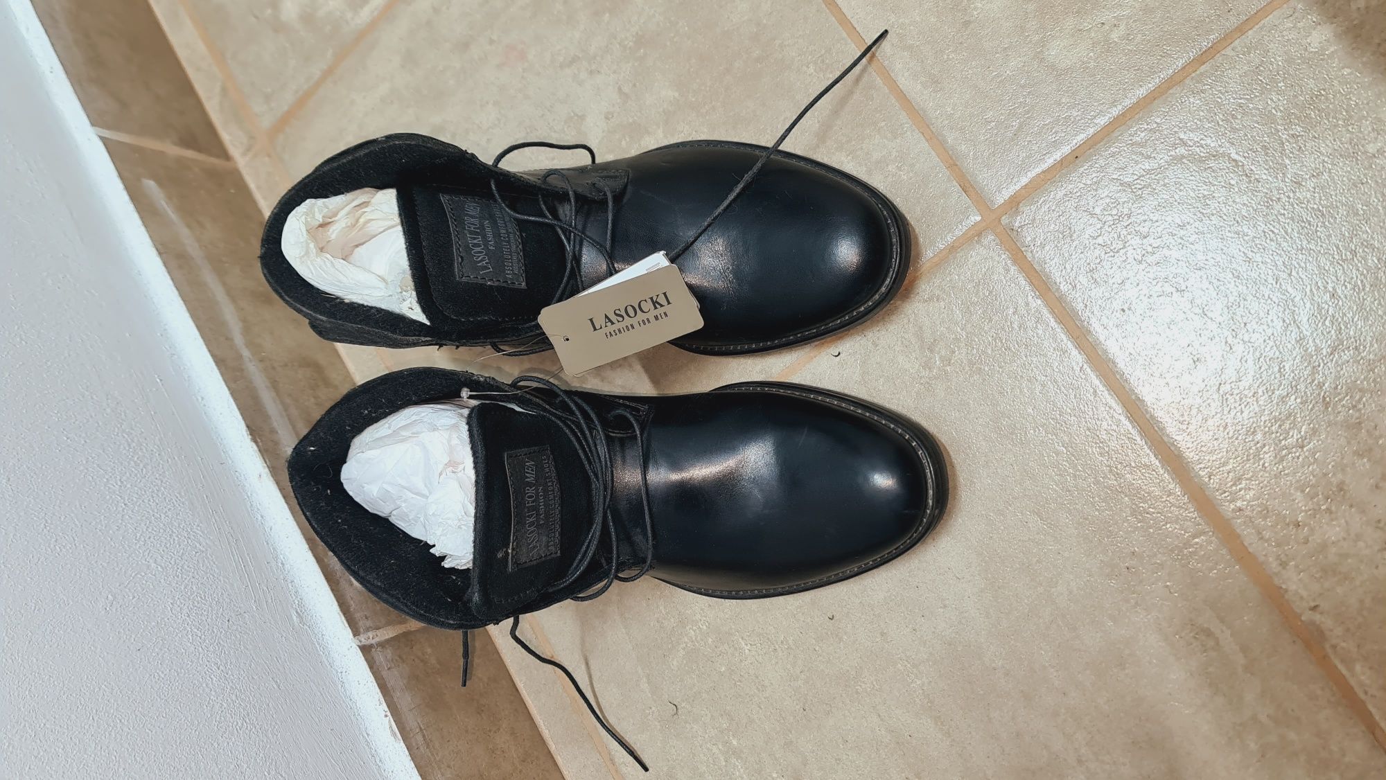 Pantofi negri piele inalti de iarna
