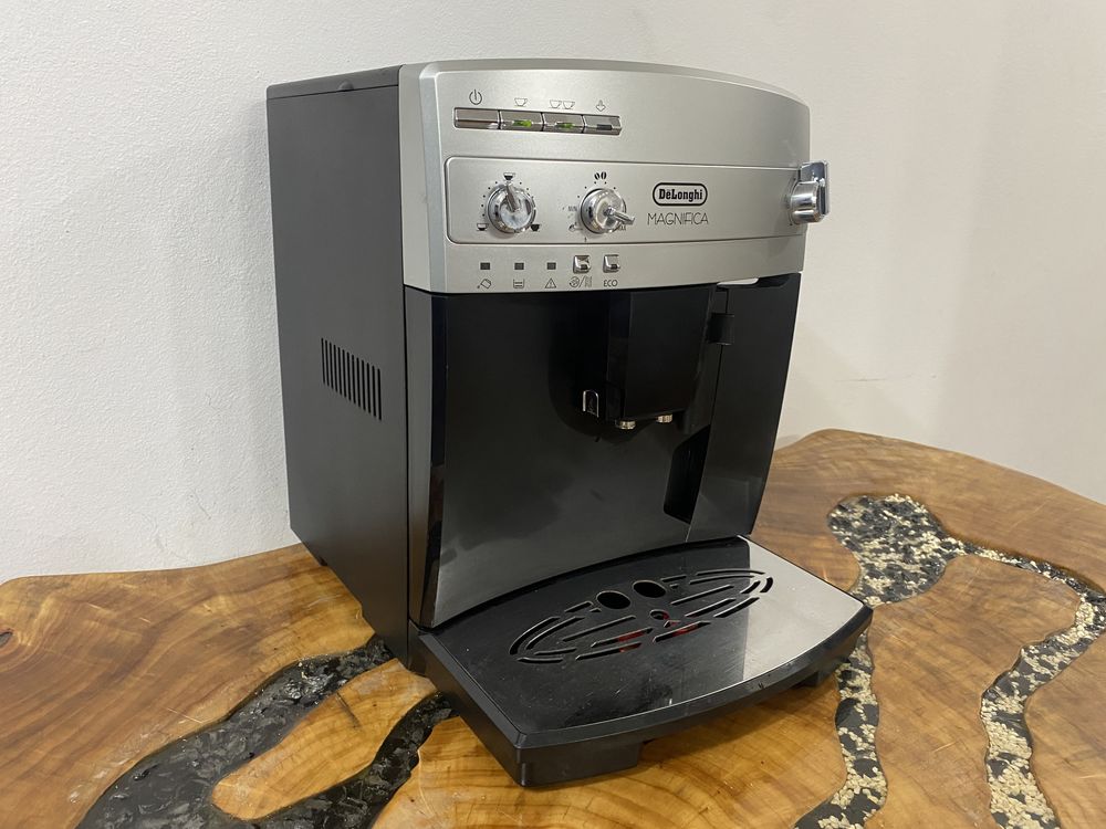 Expresor / espressor delonghi magnifica