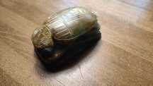 Scarabeu egiptean vechi – sculptură decorativă din piatră