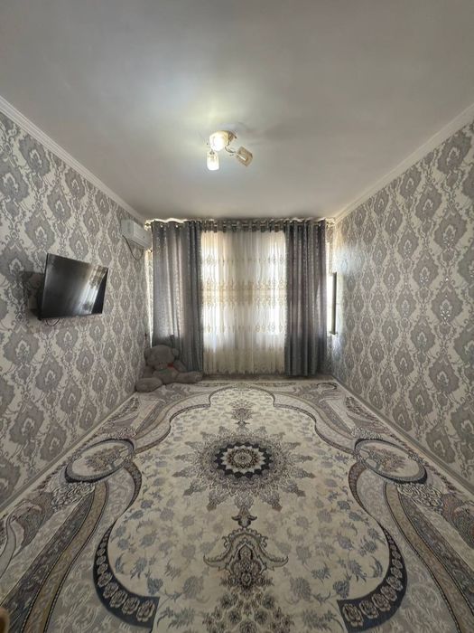 Indenim roʻparasidagi 2ta 7 etajka domlardan srochna sotiladi 2 dom ..