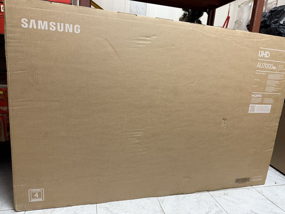 Samsung AU7000 4K UHD