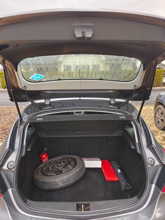 Opel Astra J 2010, 1.4 benzina + GPL