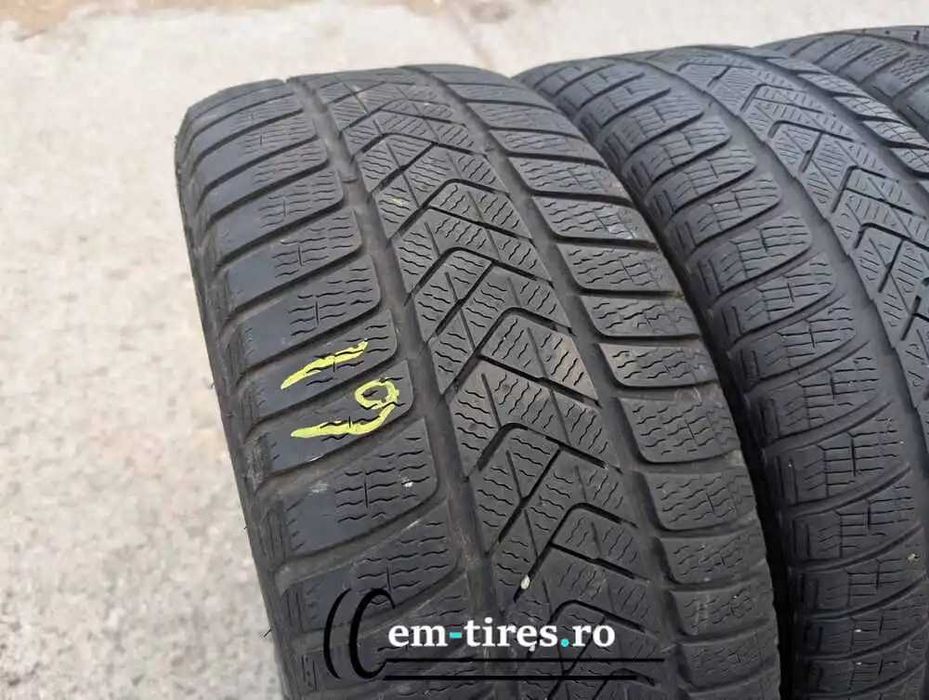 SET 4 Anvelope Iarna 245/45 R19 PIRELLI Sottozero 3 102V - Runflat