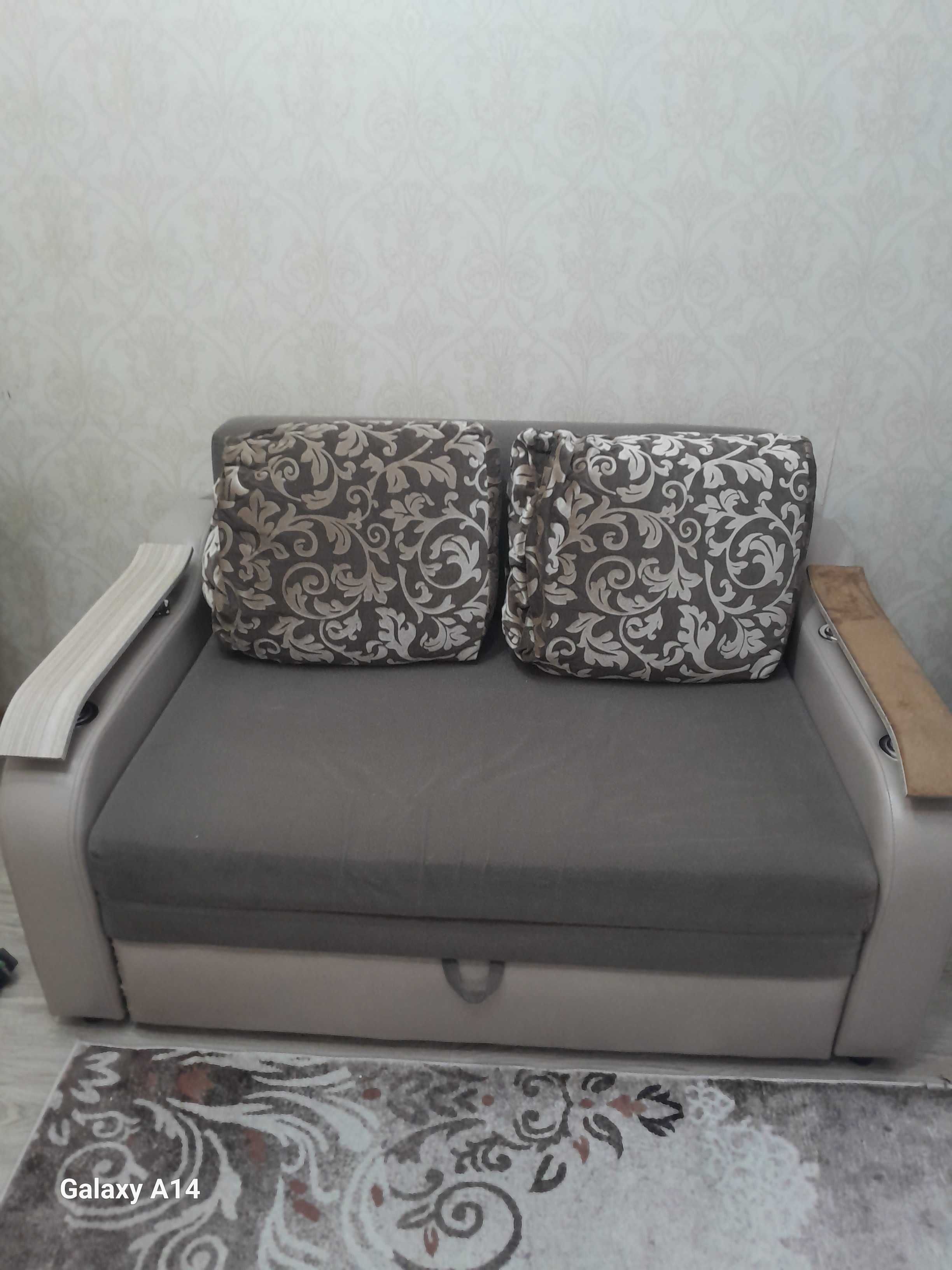 Диван, раскладной, полуторка