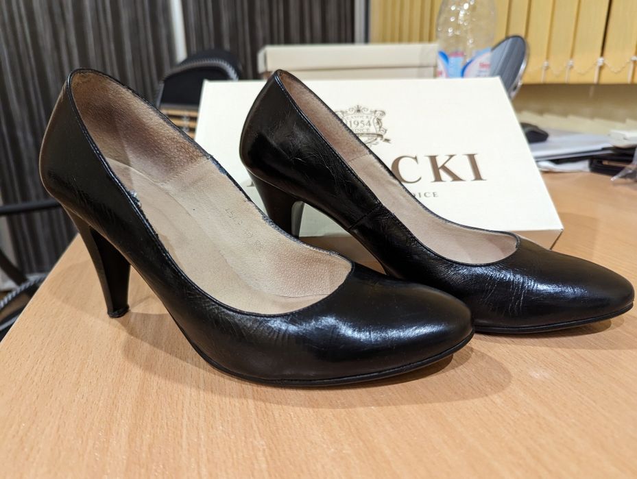 Естествена кожа обувки