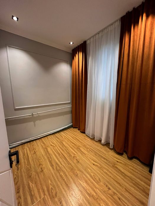 Продаётся 2 комнатная, Юнусобад-11, ориентир Мегапланет, метро