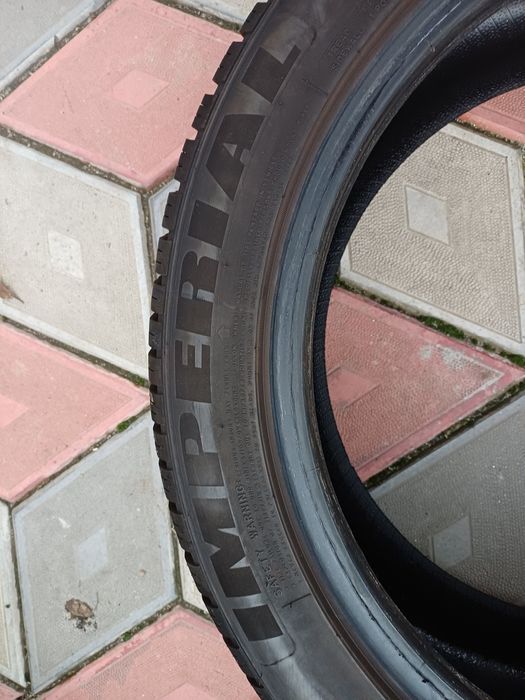 Vand 2 anvelope de iarna 225 45 r17 IMPERIAL ca si noi din 2023