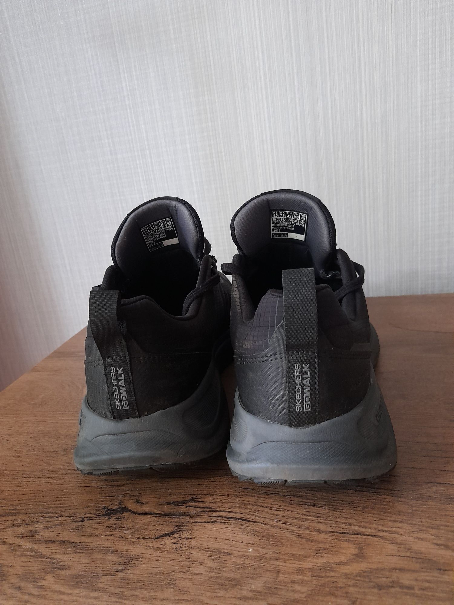 Skechers waterproof мъжки обувки 42 номер.