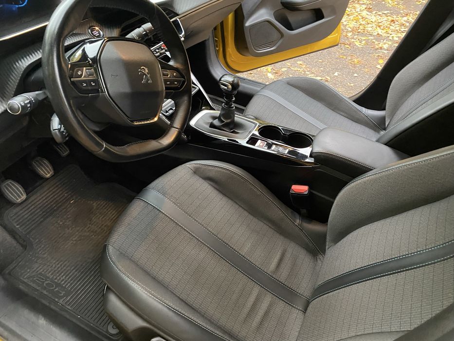 Peugeot 208 - 2020 г.