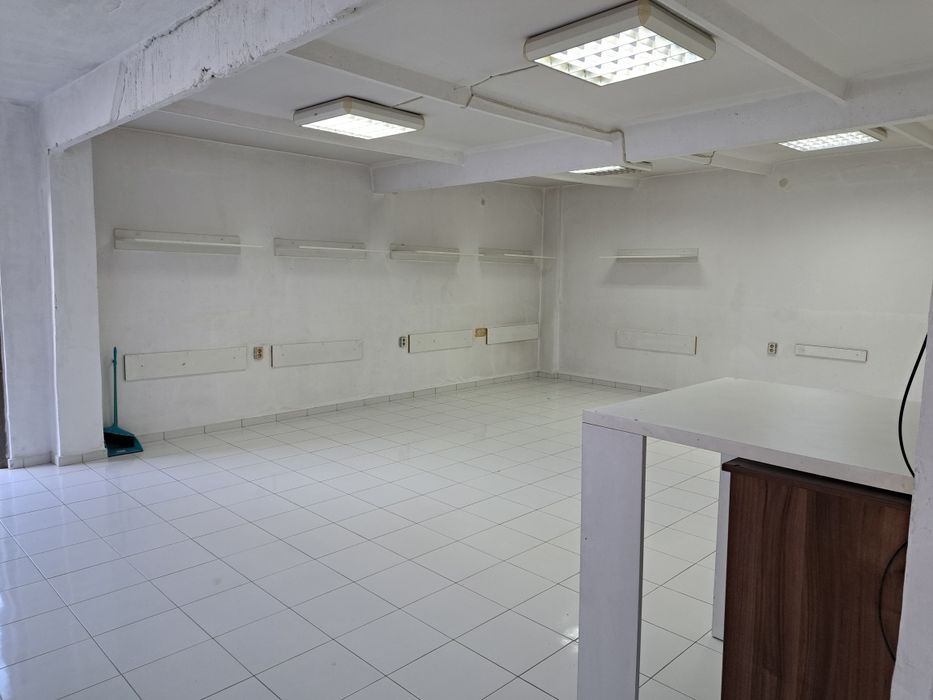 Дава се под наем Склад в Варна, Максуда - 110 кв.м за 450 € - Снимка #1