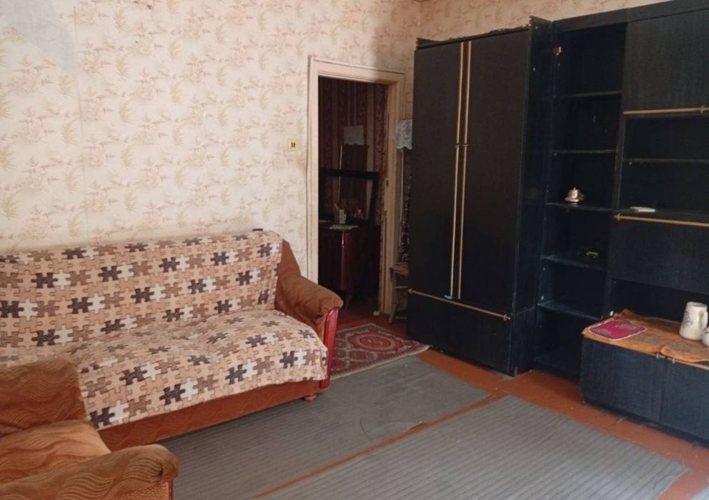 Бобура 1/1/4 общая площадь 42 м²