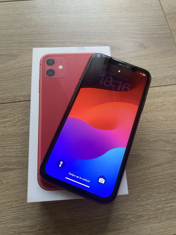 IPhone 11 с кутия и зарядно