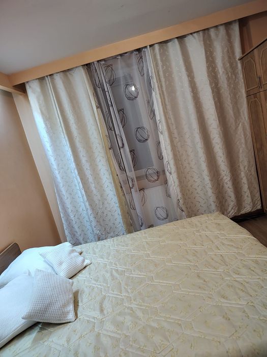 Ofer spre închiriere apartament 2 camere Str.Bisericii Române