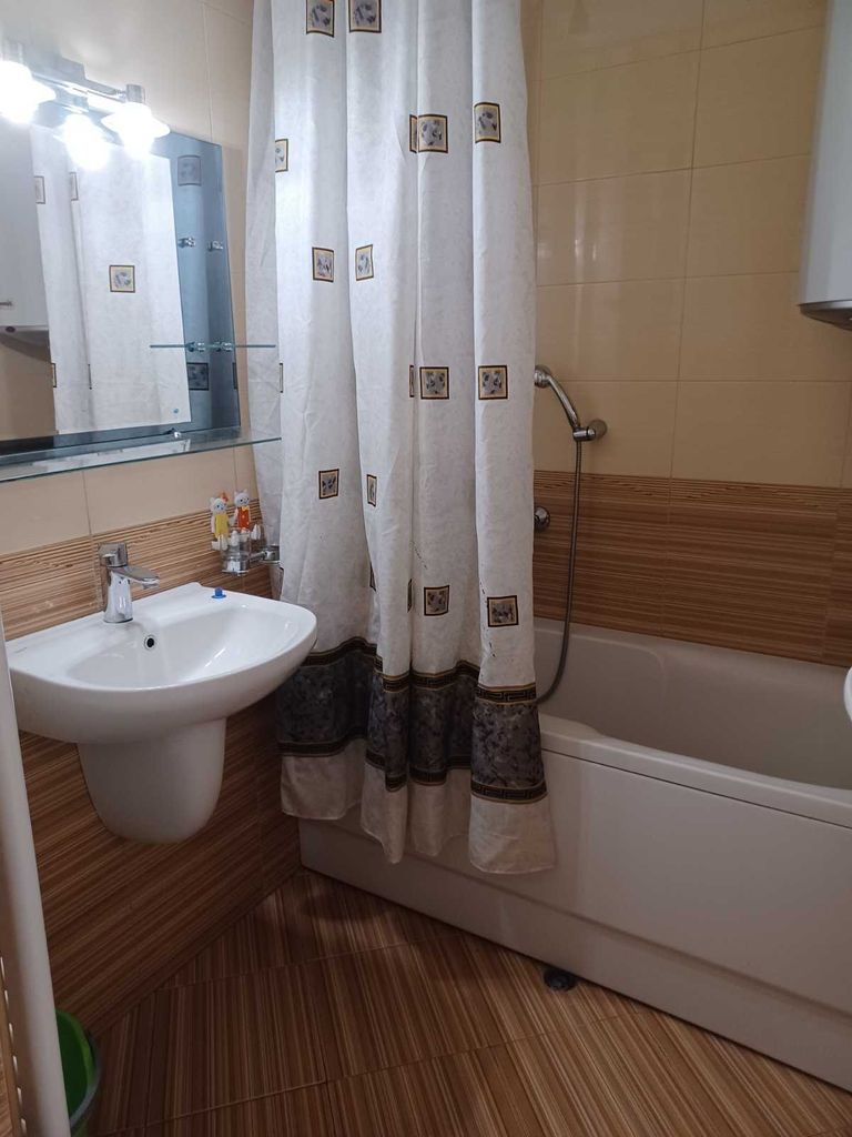 Дава се под наем Двустаен апартамент в Велинград - 70 кв.м за 255 € - Снимка #3