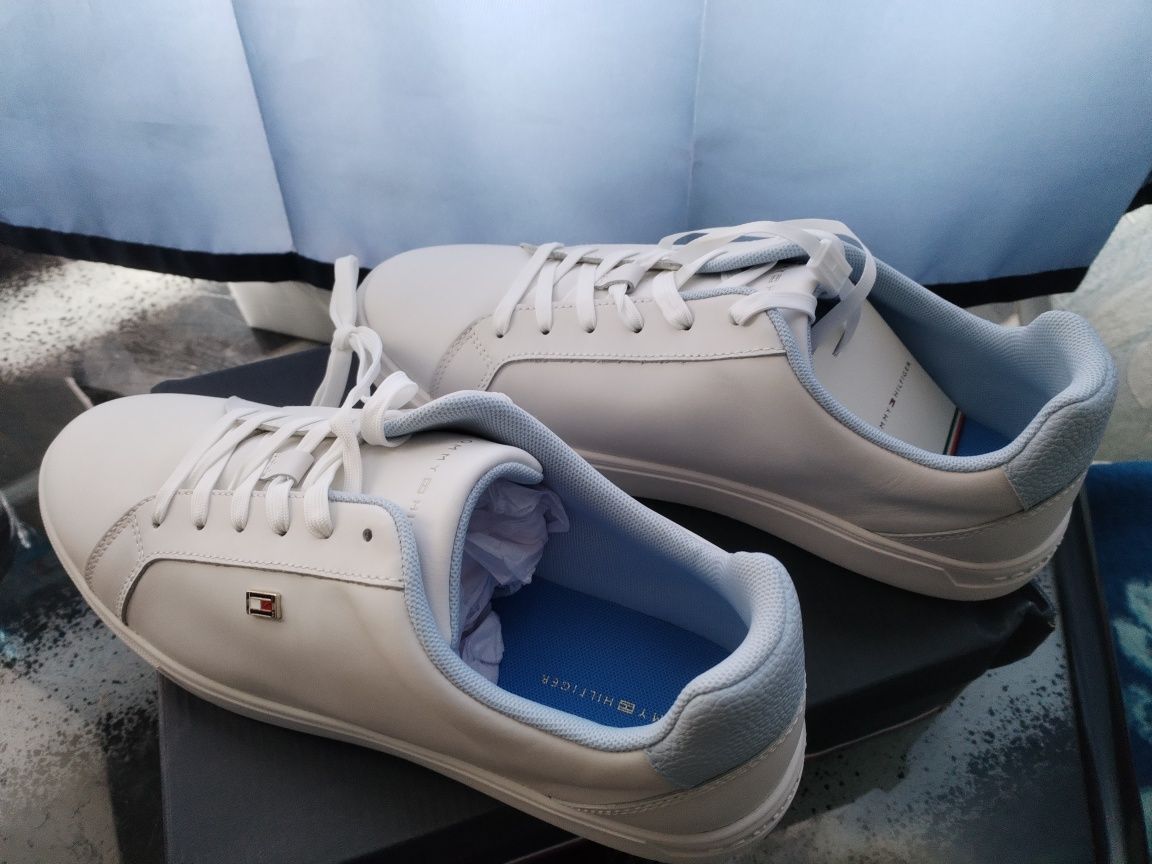 Tommy Hilfiger 42 номер 27см.