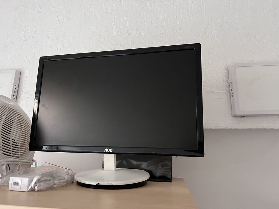 Monitor AOC + Imprimanta HP officejet Pro 6960
