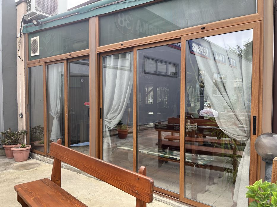 Остъклена метална конструкция 33.66 кв.м. , цена 12 500 лв.