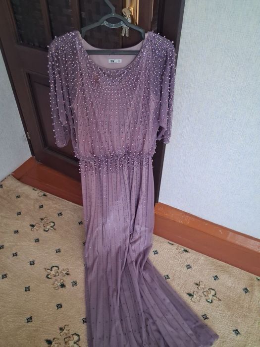 Вечернее платье продается