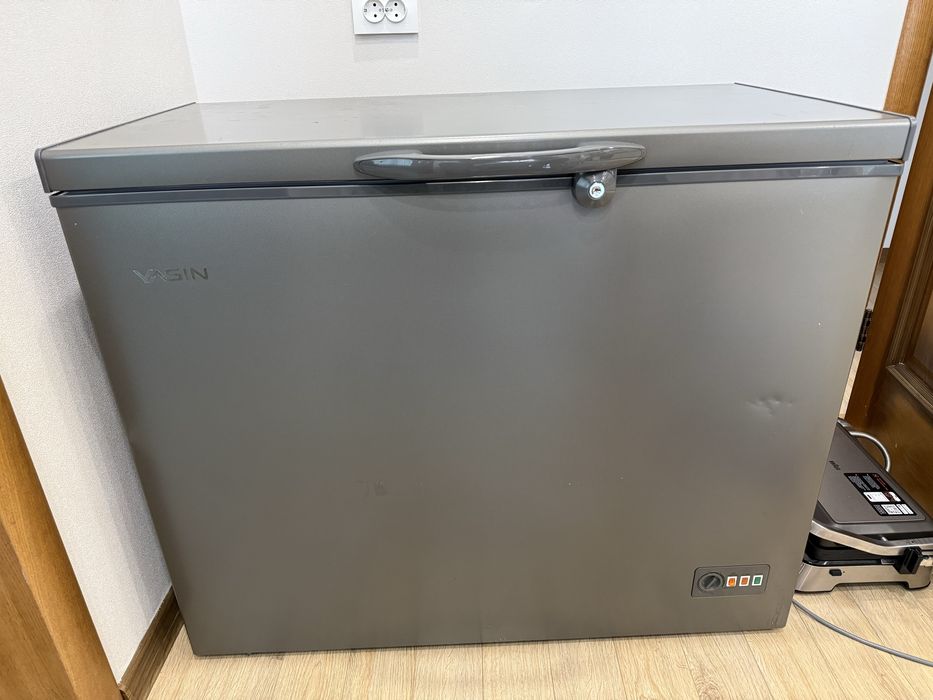 Продам морозильную камеру