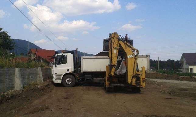 Firma autorizata executam demolari case,cladiri/pamant/transport moluz