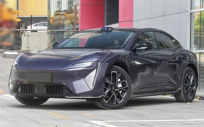 Avatr 06 Gibrid 2026